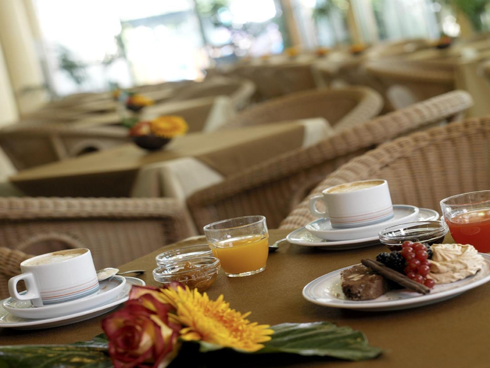 Hotel Poker ริชชิโอเน ภายนอก รูปภาพ